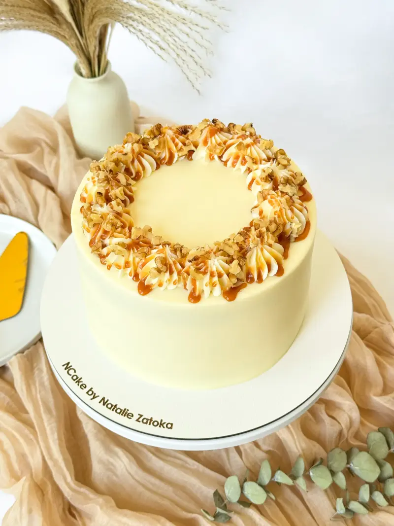 whole carrot cake top view Active Image