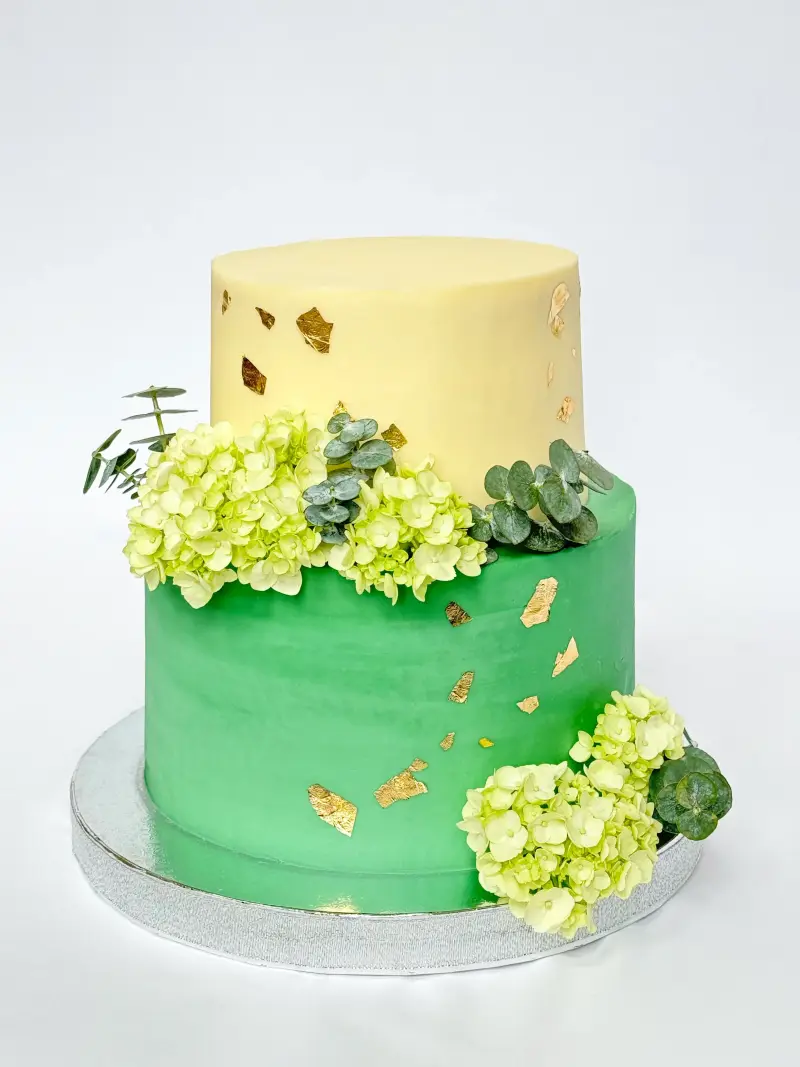 decorated wedding cake Active Image