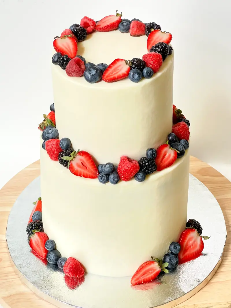 decorated wedding cake Active Image