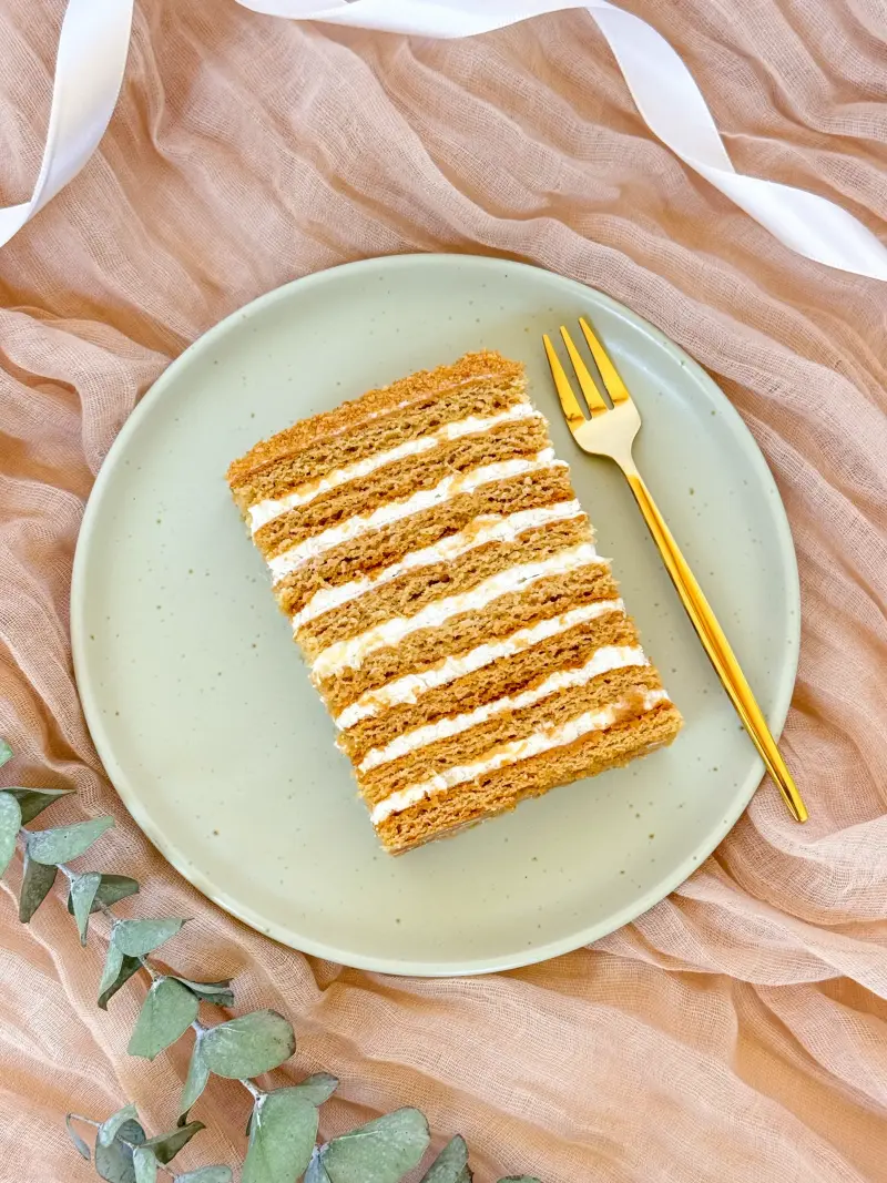 slice of honey cake Active Image