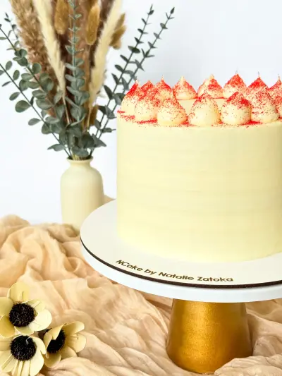 zoom view of the red velvet cake 60