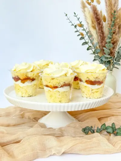 caramel banana trifles 261