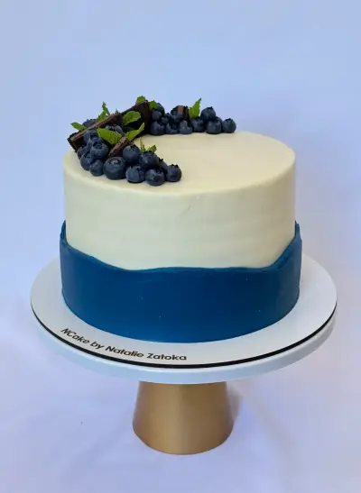 whole custom cake 236