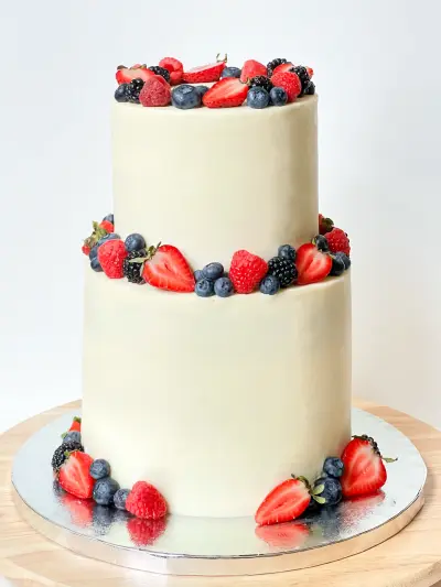 decorated wedding cake 209